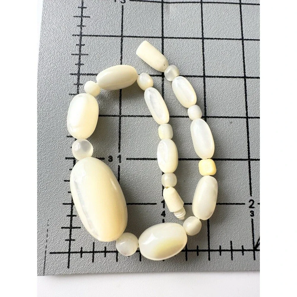 Vintage Mother Of Pearl Bead Bracelet 7”
